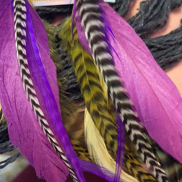 Beautiful Brass moon feather Earrings ๐๐ || boho || lovely || purple - Picture 3 of 9
